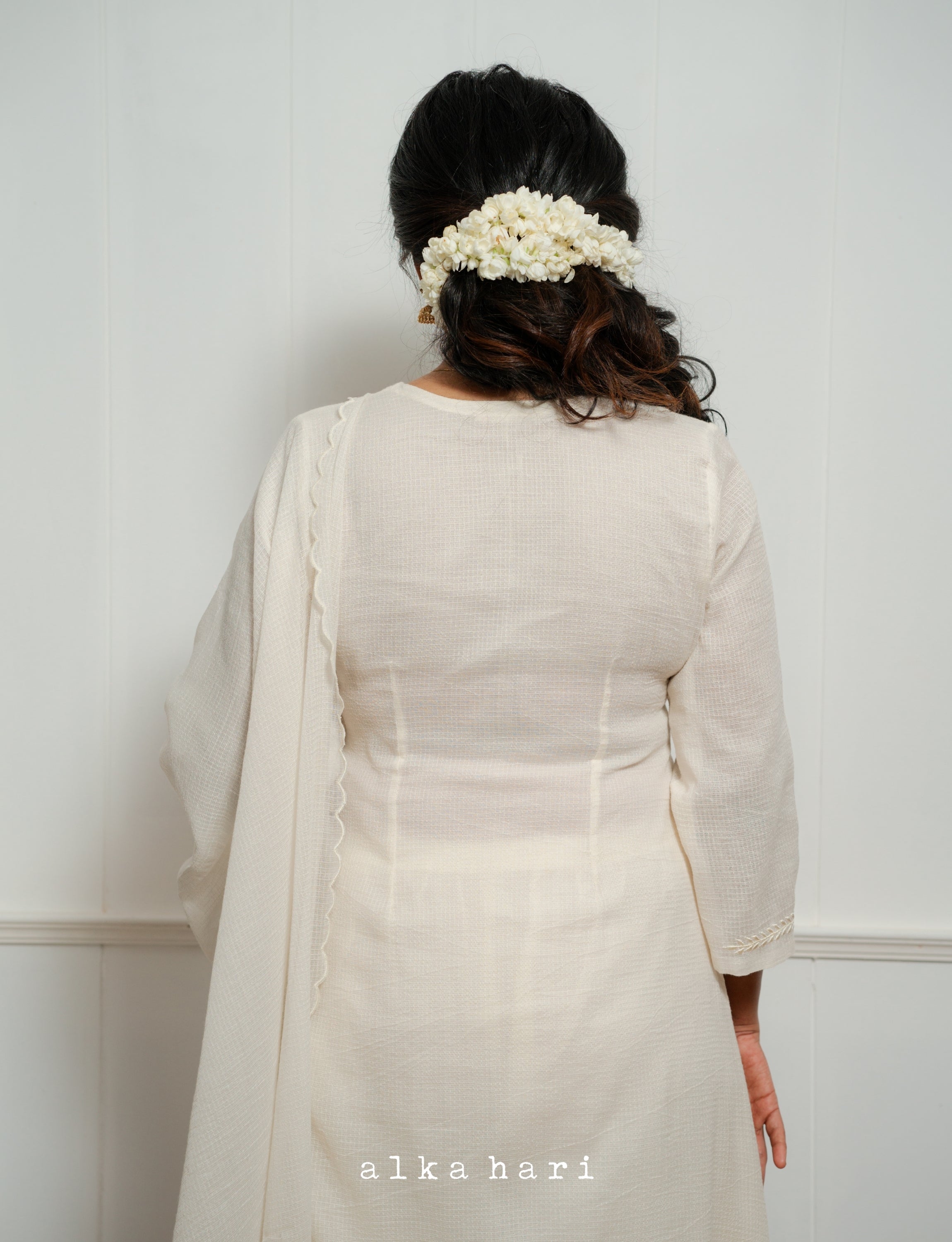 Hamsini Kurta